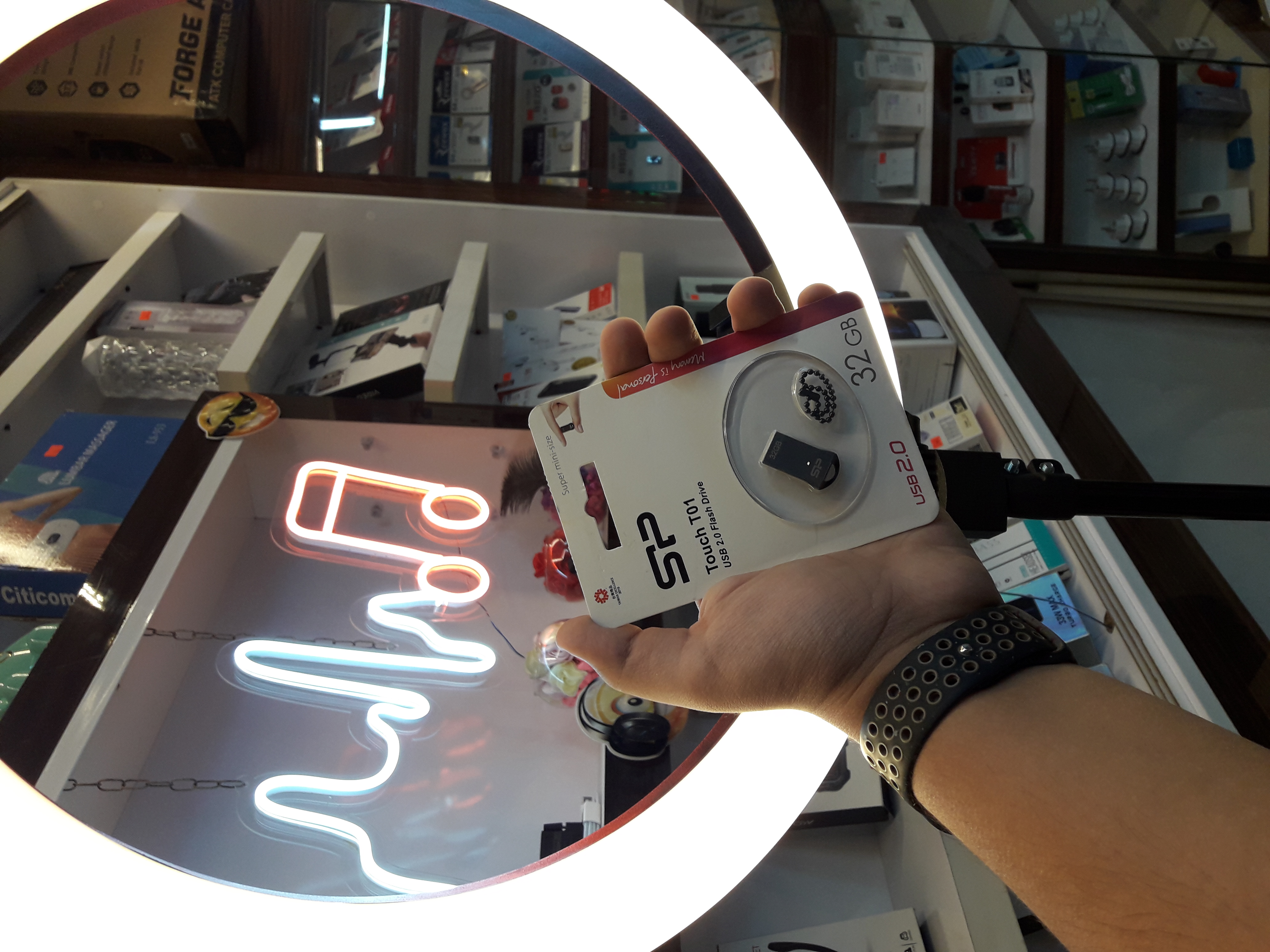 فلش مموری TOUCH T01 USB 2 Silicon Power ظرفیت 32 گیگابایت